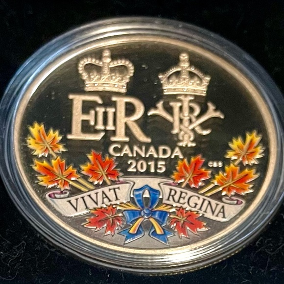 This coin is 99.99% pure silver, with a diameter of 38. - Picture 4 of 6